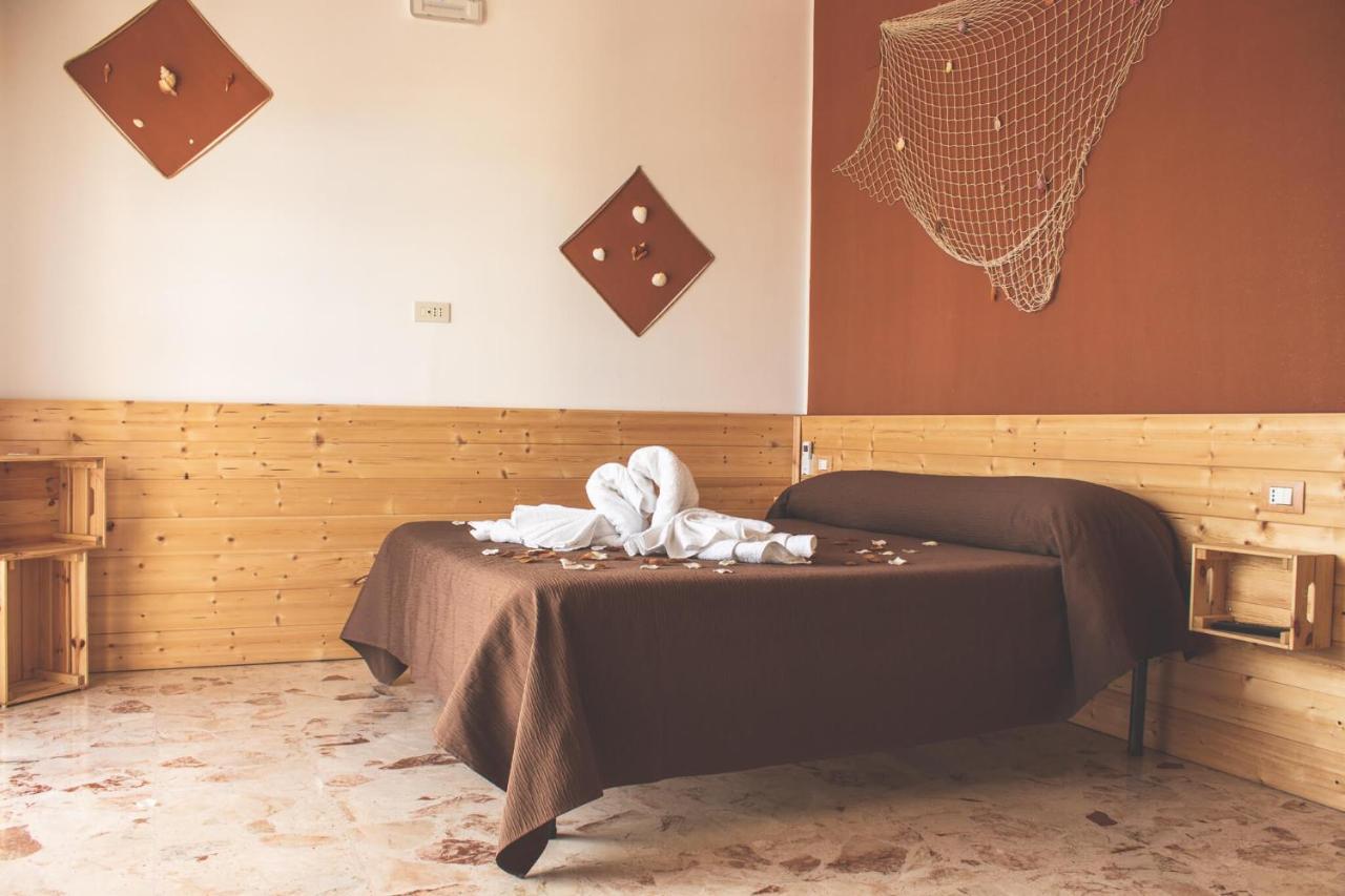 B&B Nettuno Messina Bagian luar foto